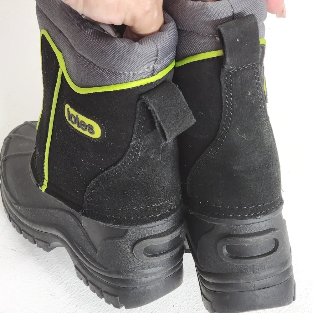 totes Kids Boots - Black and Neon Green